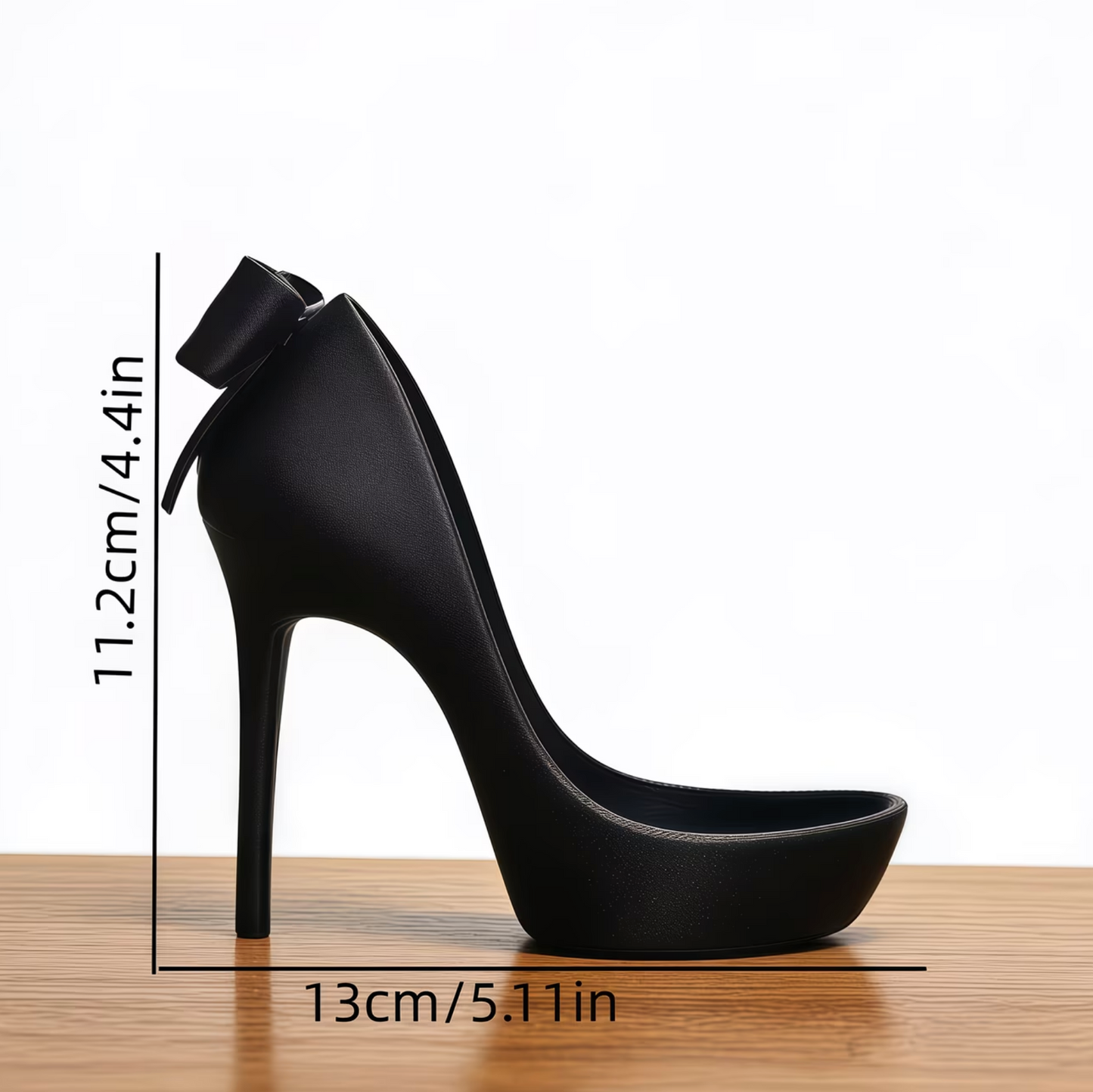 Elegante High-Heel Schmuckablage – Stil trifft Funktionalität