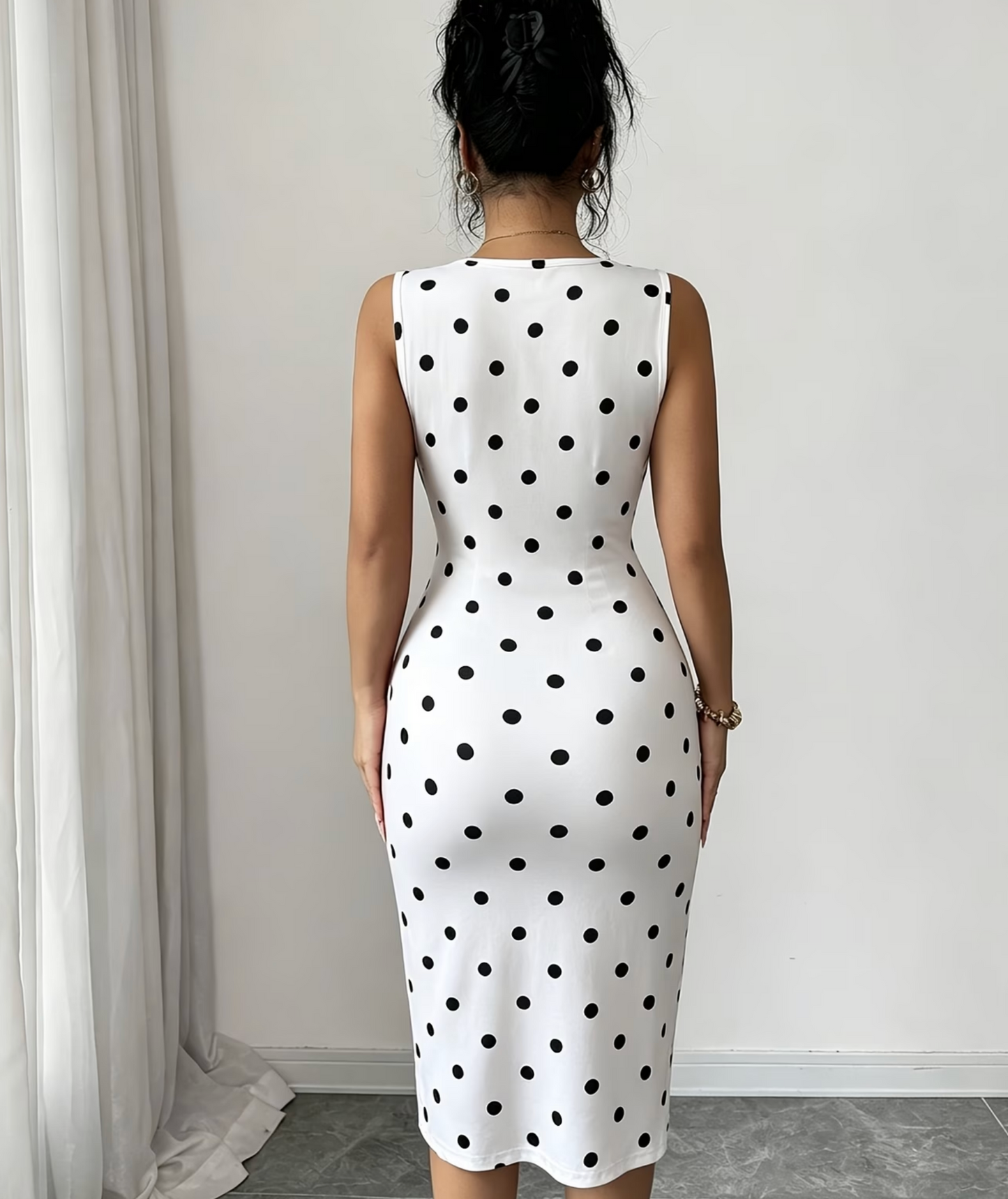 Elegantes Damen Wickelkleid mit Polka Dots