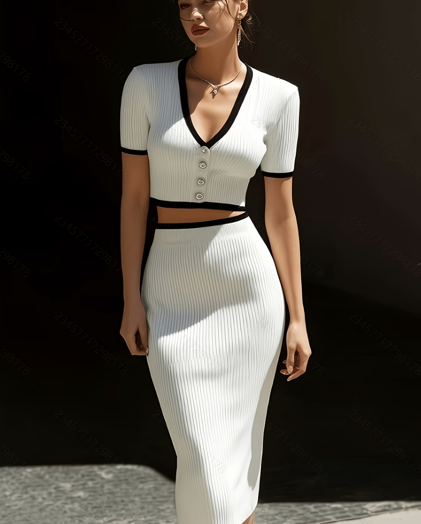 Elegantes Rippstrick-Kleid