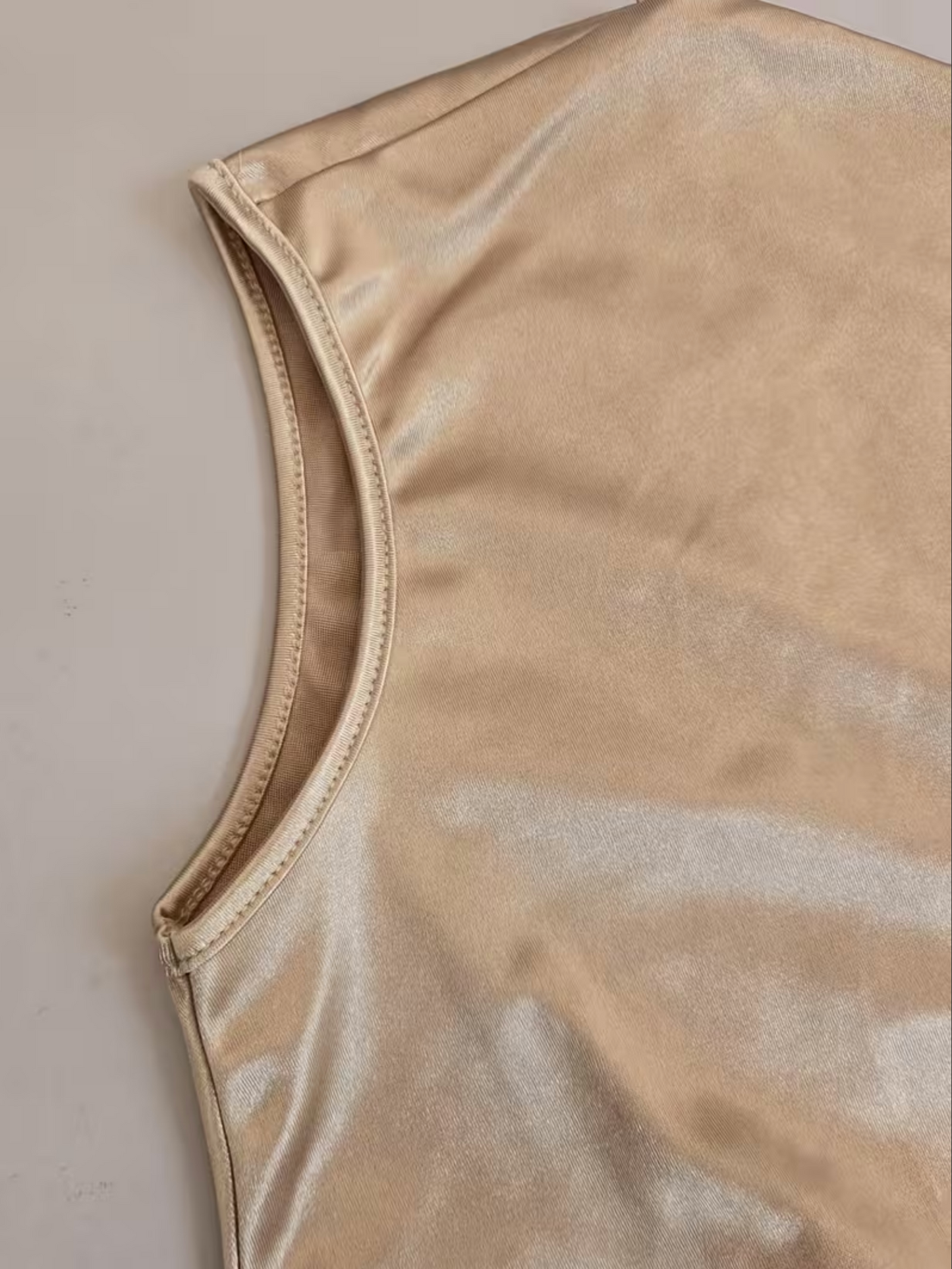 Eleganter Satin-Body für Damen