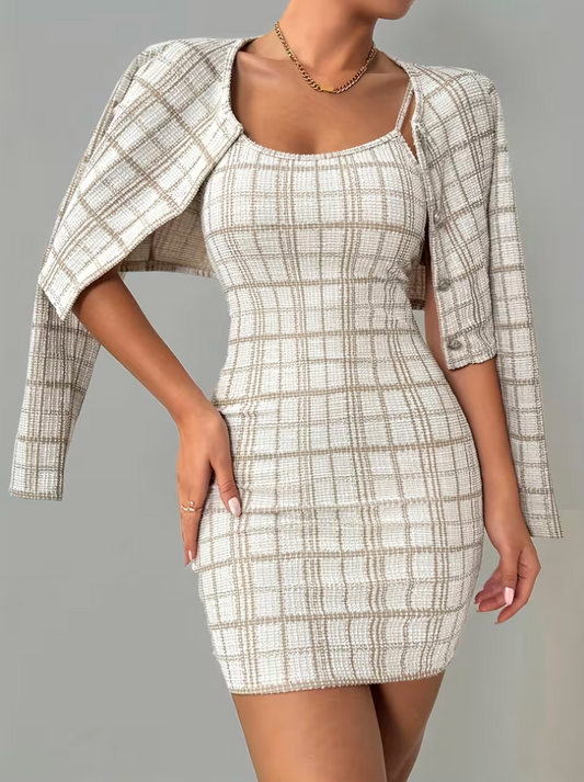 Kariertes Minikleid mit Kurzblazer