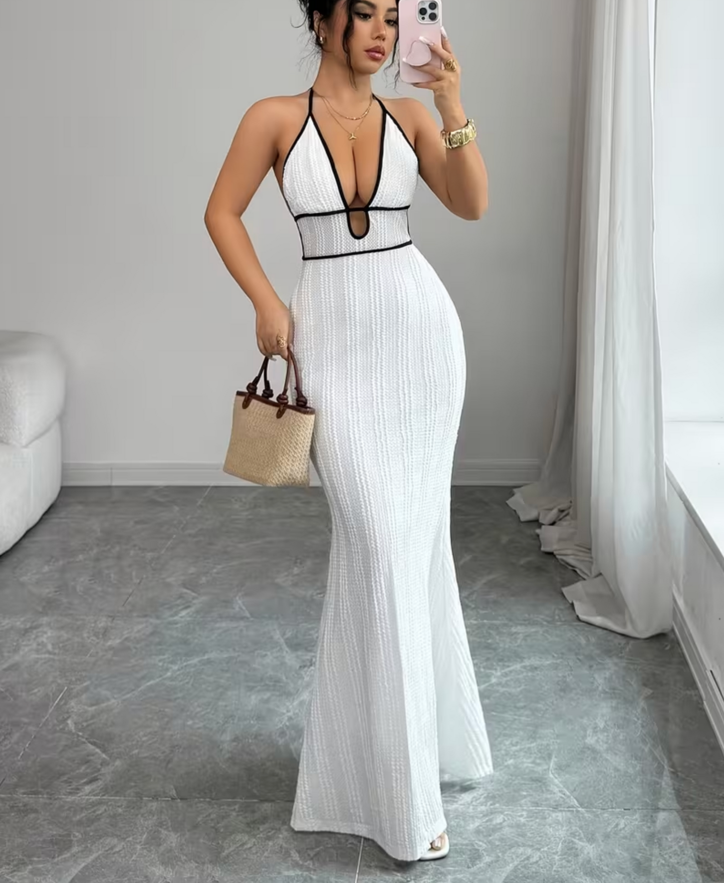 Maxikleid mit tiefem V-Ausschnitt
