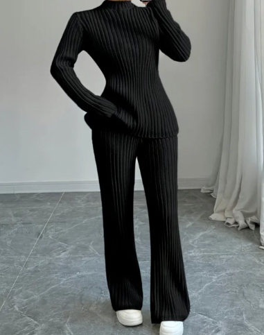 Schwarzes Strick-Ensemble für Damen