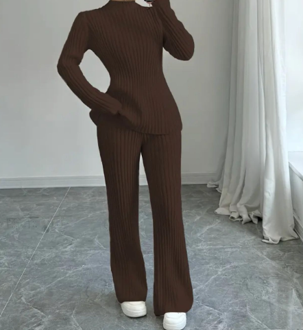 Schwarzes Strick-Ensemble für Damen